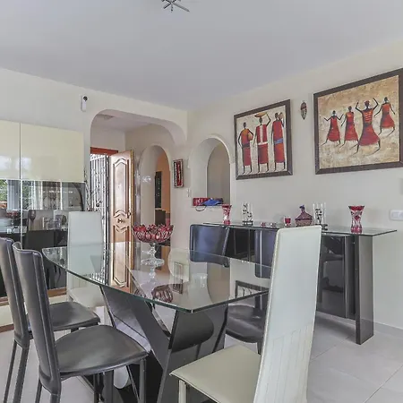 La Casa Blanca Villa